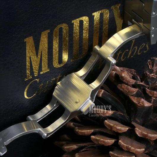 Santeiko | White Fck 9 to 5